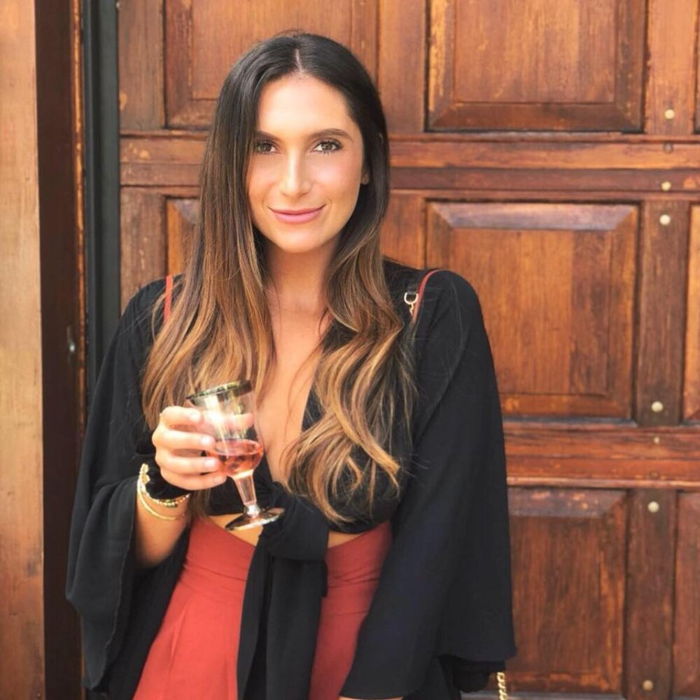 Meet your Posher, Moira